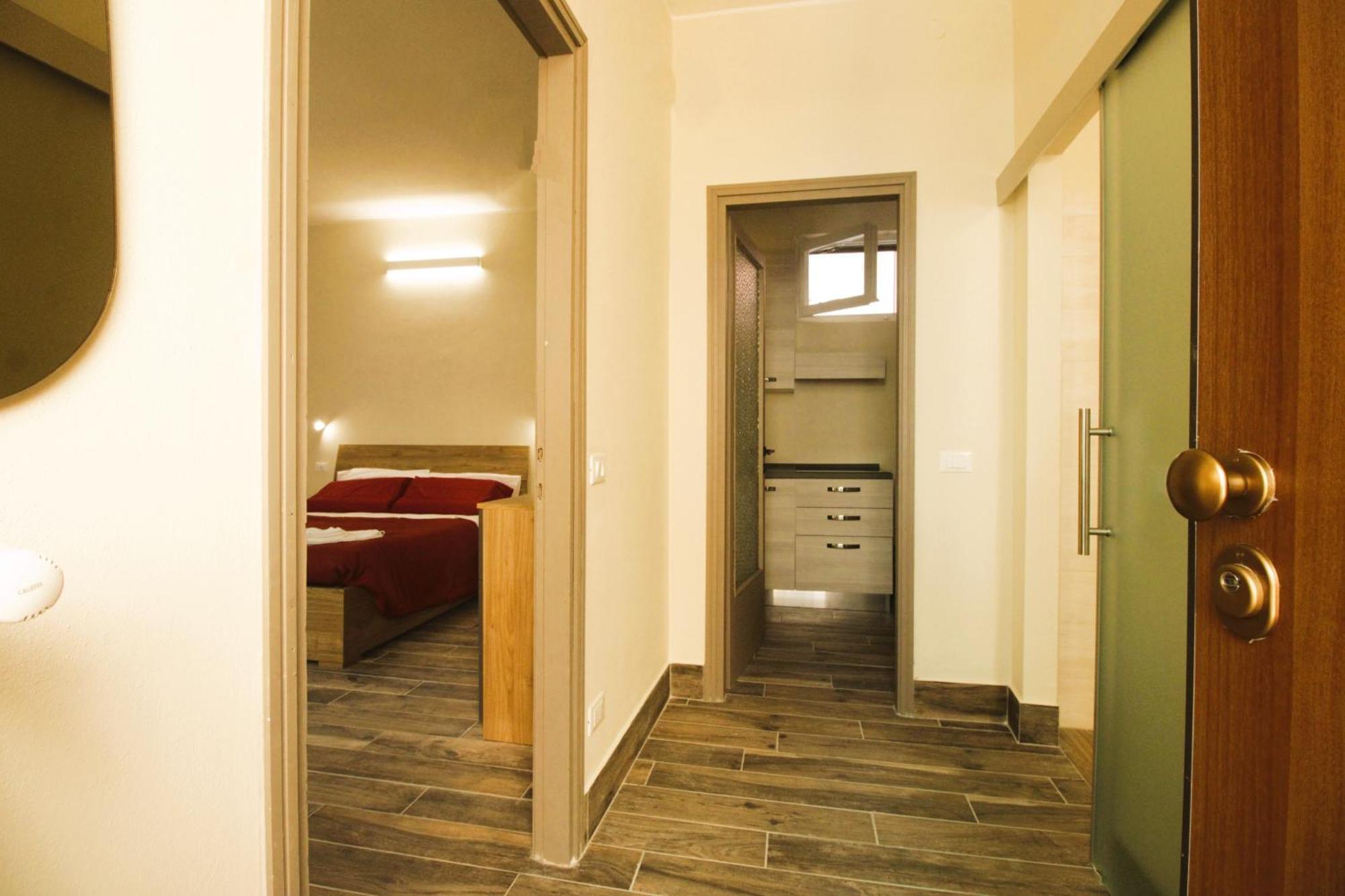 Elegante Suite Con Giardino In Centro Storico Pavia Exterior photo